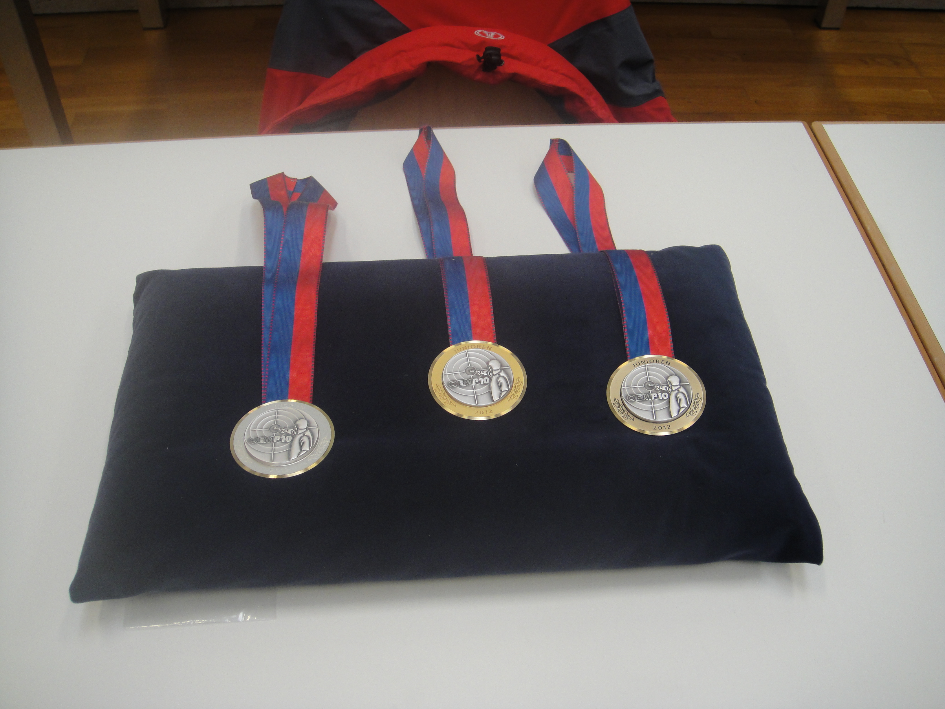 Medaillen, Gv-Erlenacker