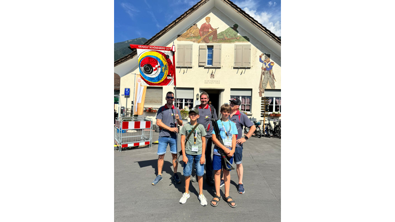 Bild 2 von 8
